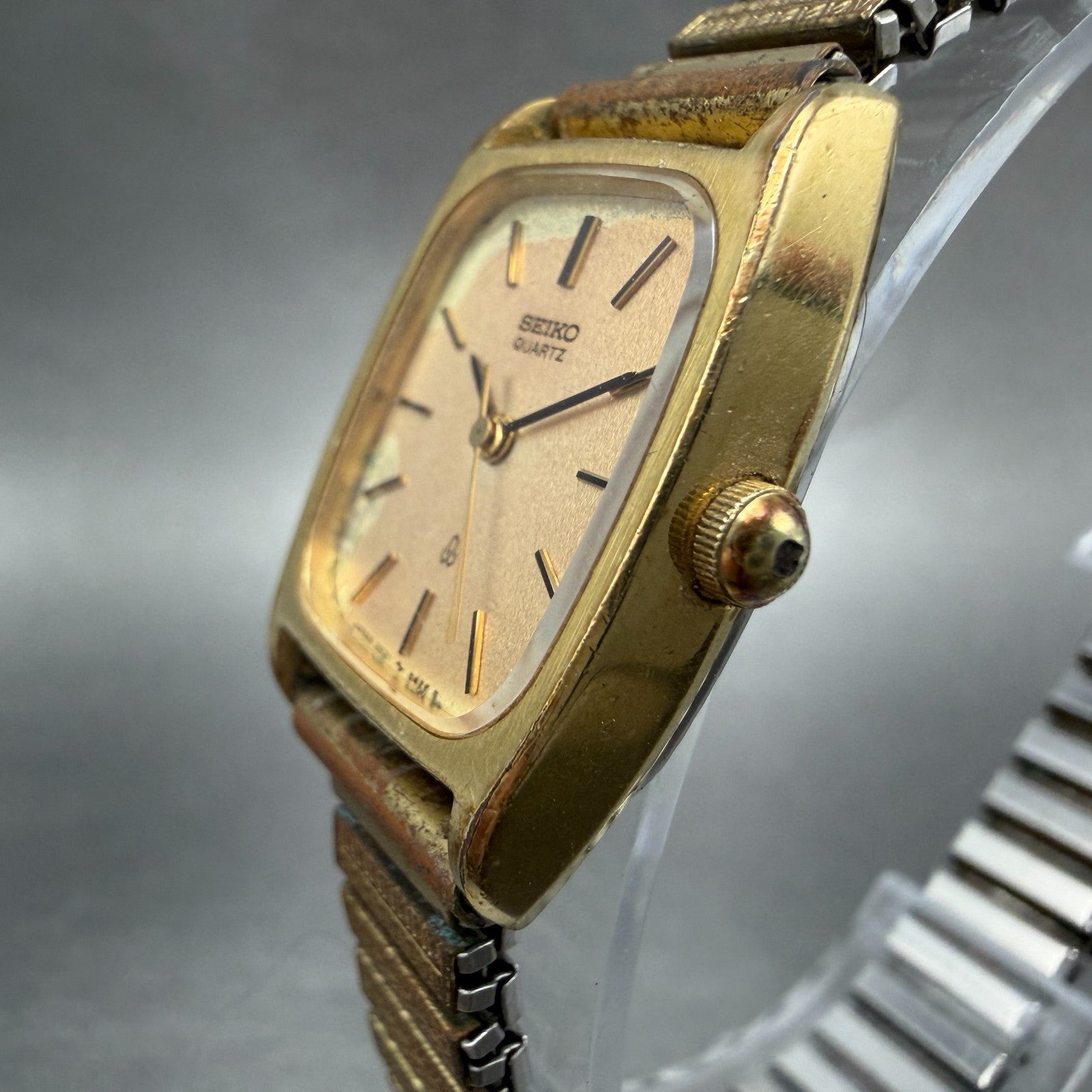 Seiko Tank Watch Men 20mm Champagne Dial Gold Tone Rectangle 2621-5220 New Batt22