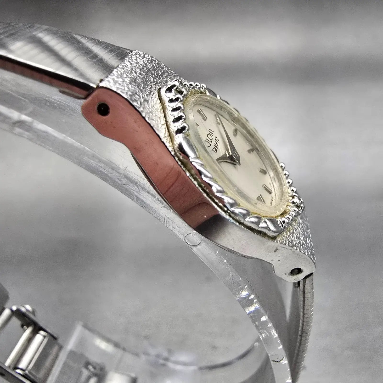 Bulova Watch Women 17mm Silver Dial Silver Tone Gemmed Round 91L09 New Battery3