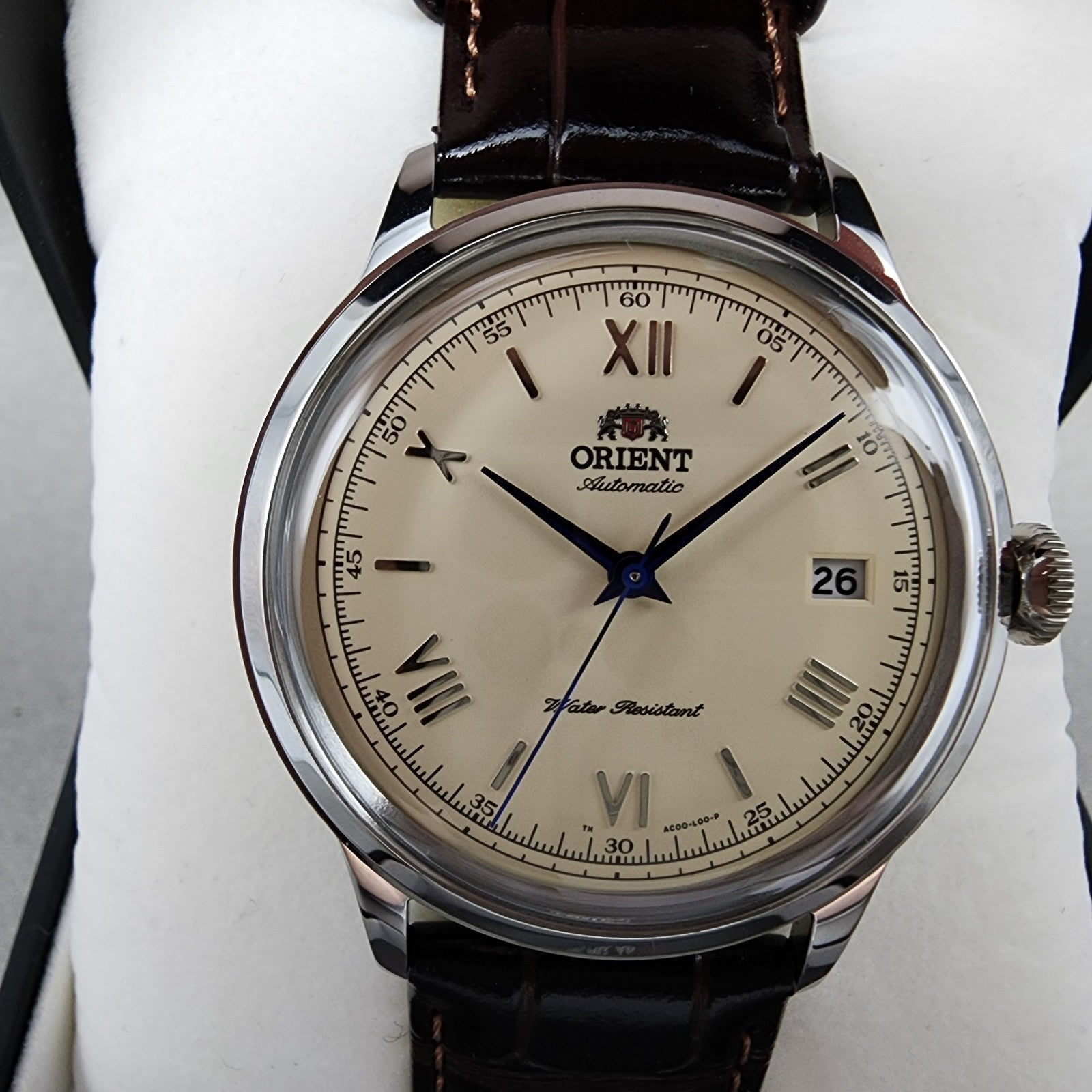 Orient Bambino V2 Watch Men 41mm Cream Dial Silver Tone Date Automatic Runs1