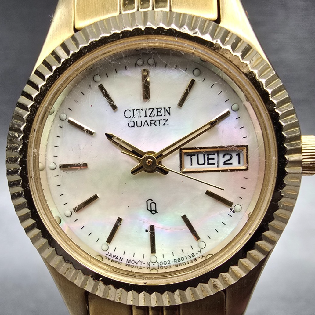 Citizen CQ Watch Women 25mm MOP Dial Gold Tone Daydate 1012-R15101 New Battery 61