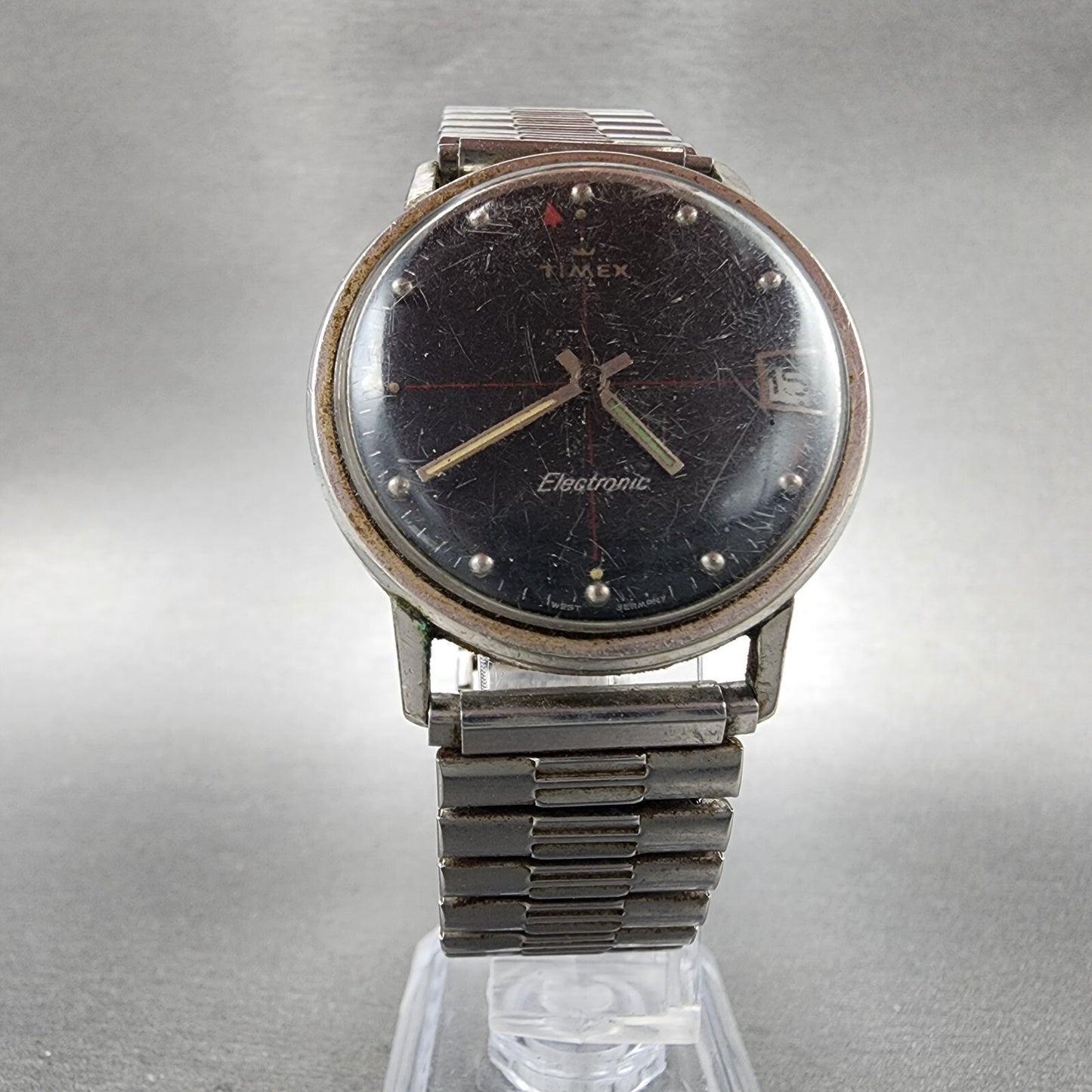 Timex Electronic Model 87 Watch Men 35mm Black Dial Silver Tone Date Round PARTS6