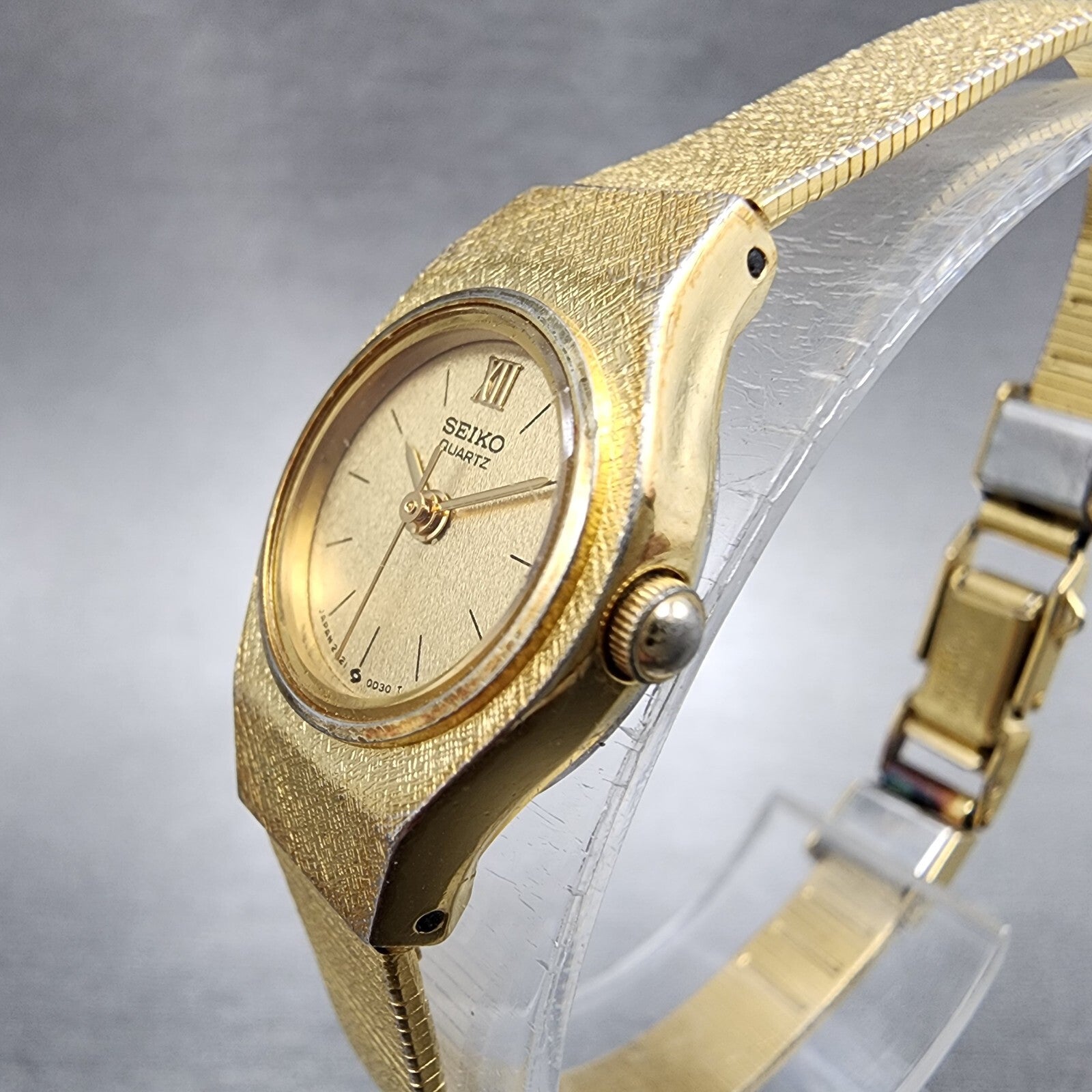 Seiko Watch Women 19mm Gold Dial Gold Tone Round 2P210A79 New Battery VTG2