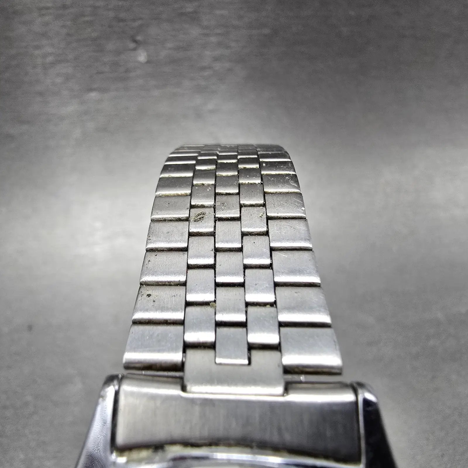 Seiko Alba Watch Men 34mm Luminous Dial Silver Tone Daydate V743-7A00 PARTS VTG5
