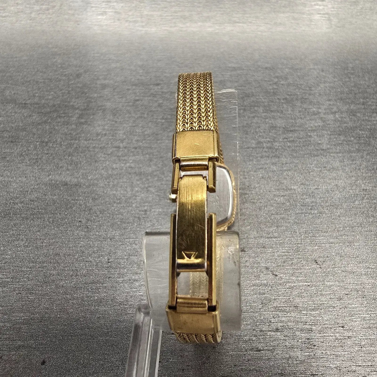 Bulova Watch Women 17mm Gold Dial Gold Tone Hexagon 92K40 New Battery7