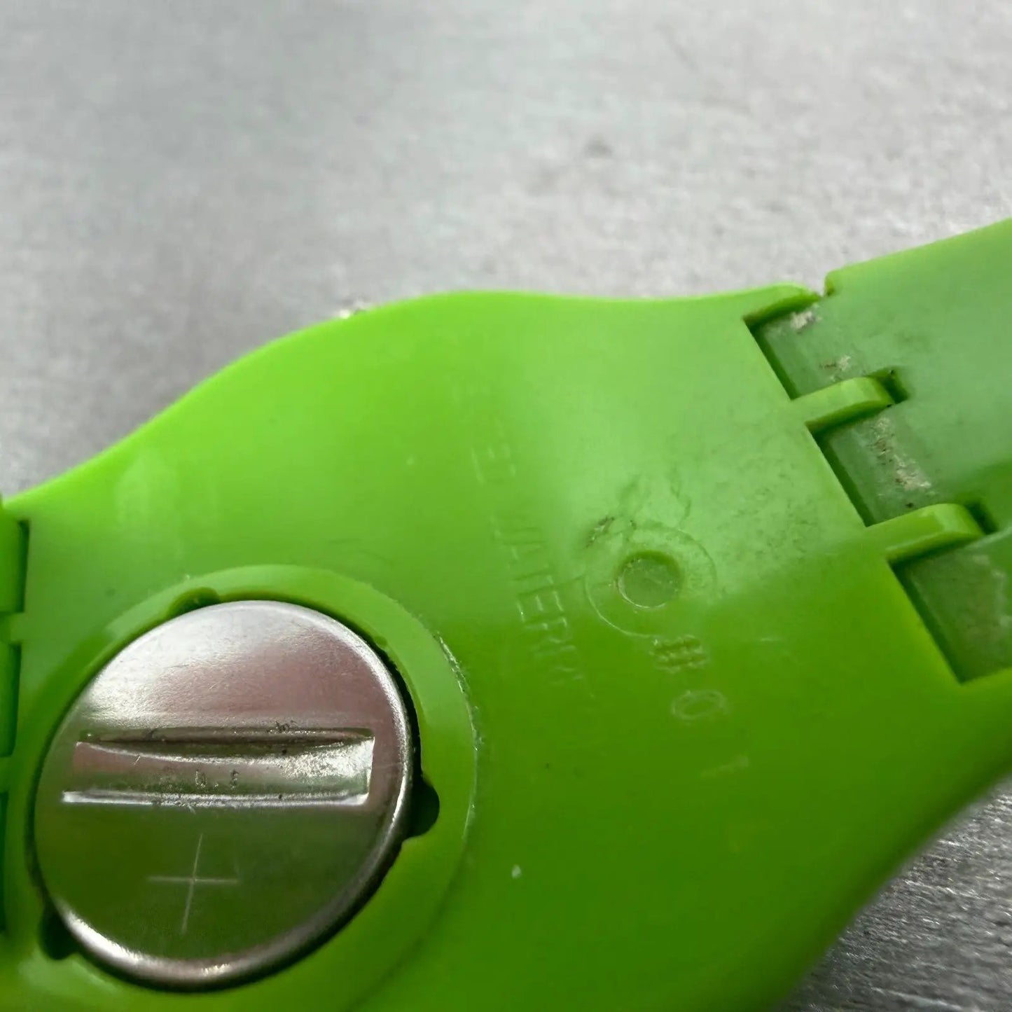 Swatch Lemongrass Watch Men 34mm Green Dial Green Tone Round GG204 New Battery9