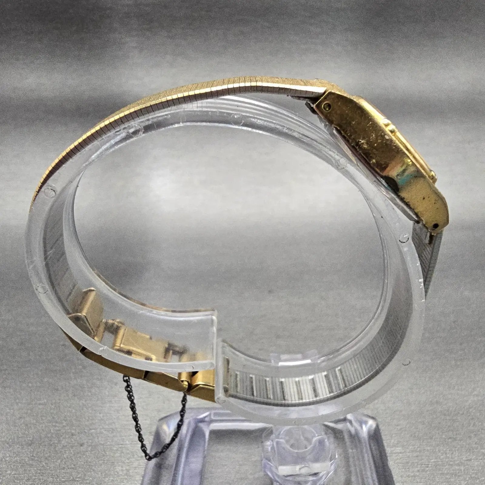 Citizen CQ Watch Women 19mm Gold Dial Gold Tone Round 2030-943040 New Battery8
