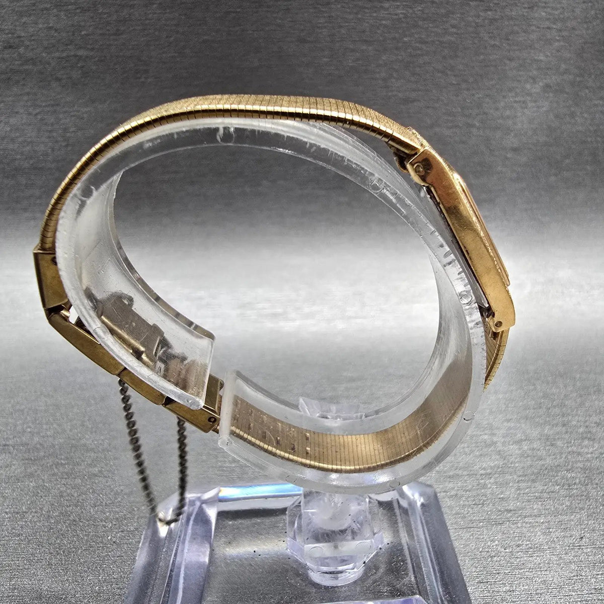 Seiko Watch Women 13mm Black Dial Gold Tone Rectangle 2E20-6139 New Battery VTGL8