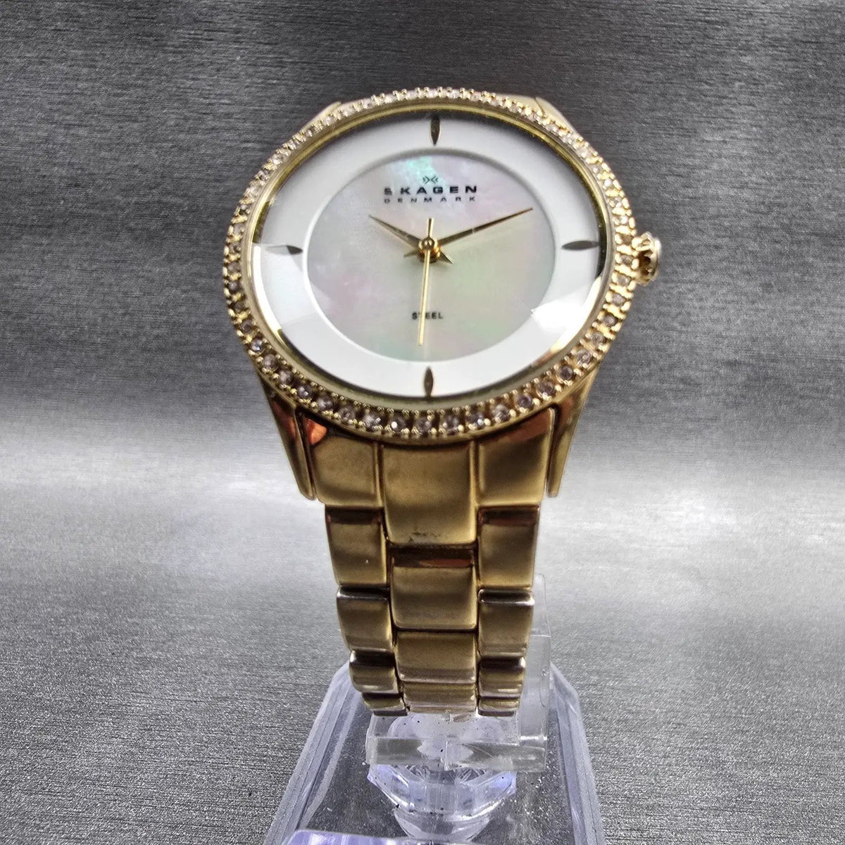 Skagen Watch Women 30mm MOP Dial Gold Tone Gemmed Round 347SGXG New Battery5