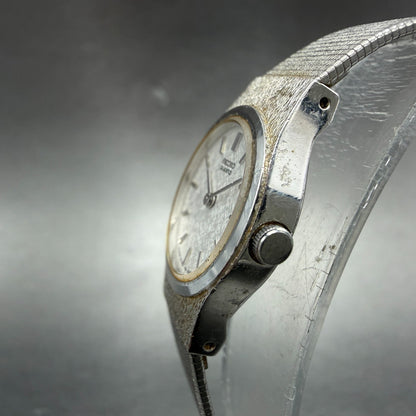 Seiko Watch Women 18mm Silver Dial Silver Tone Round 2y00-0019 New Battery NMJ2