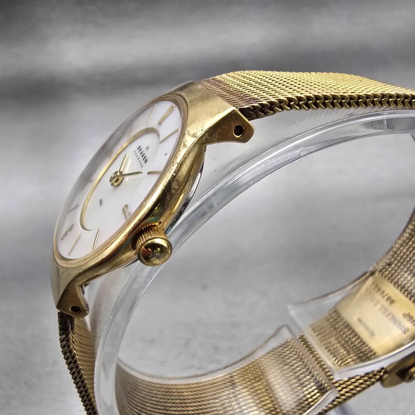Skagen Denmark Watch Women 24mm MOP Dial Gold Tone Round 233XSGG New Battery2