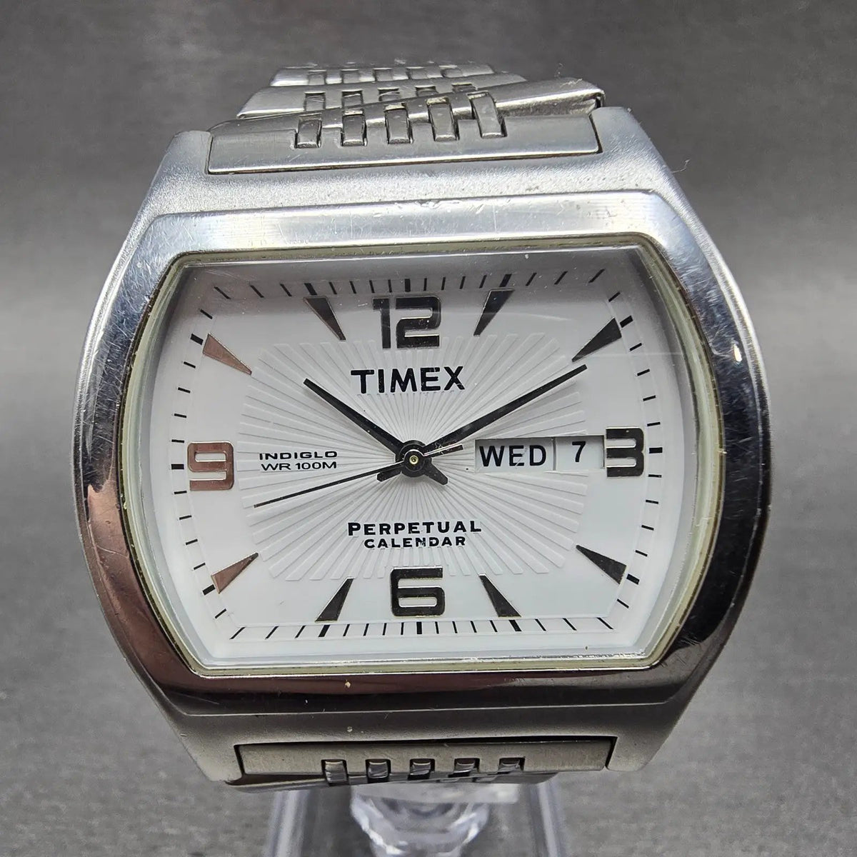 Timex Perpetual Calendar Watch Men 40mm White Dial Silver Tone Daydate New Batte0