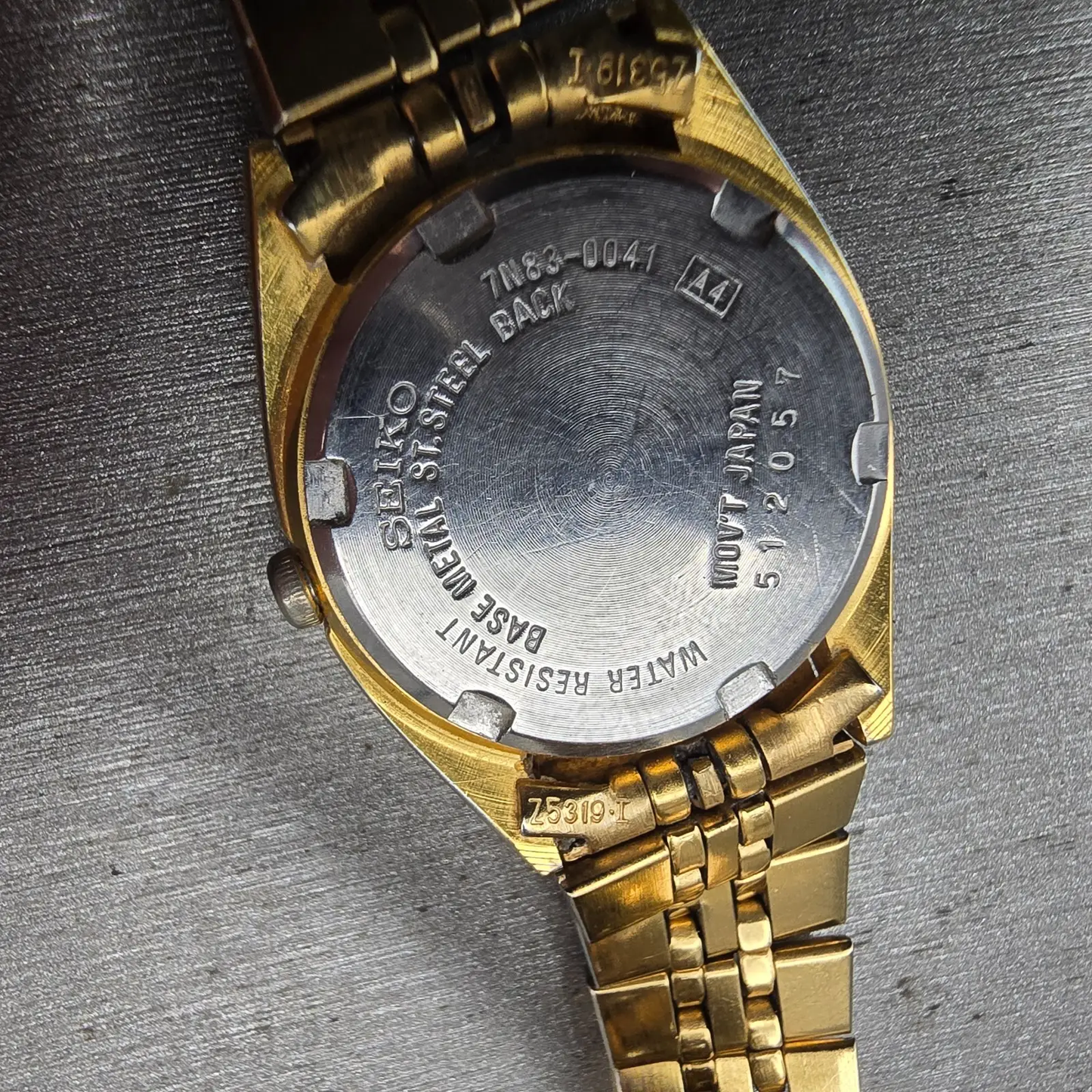 Seiko Watch Women 24mm Gold Dial Gold Tone Daydate Round 7N83-0041 New Battery V10