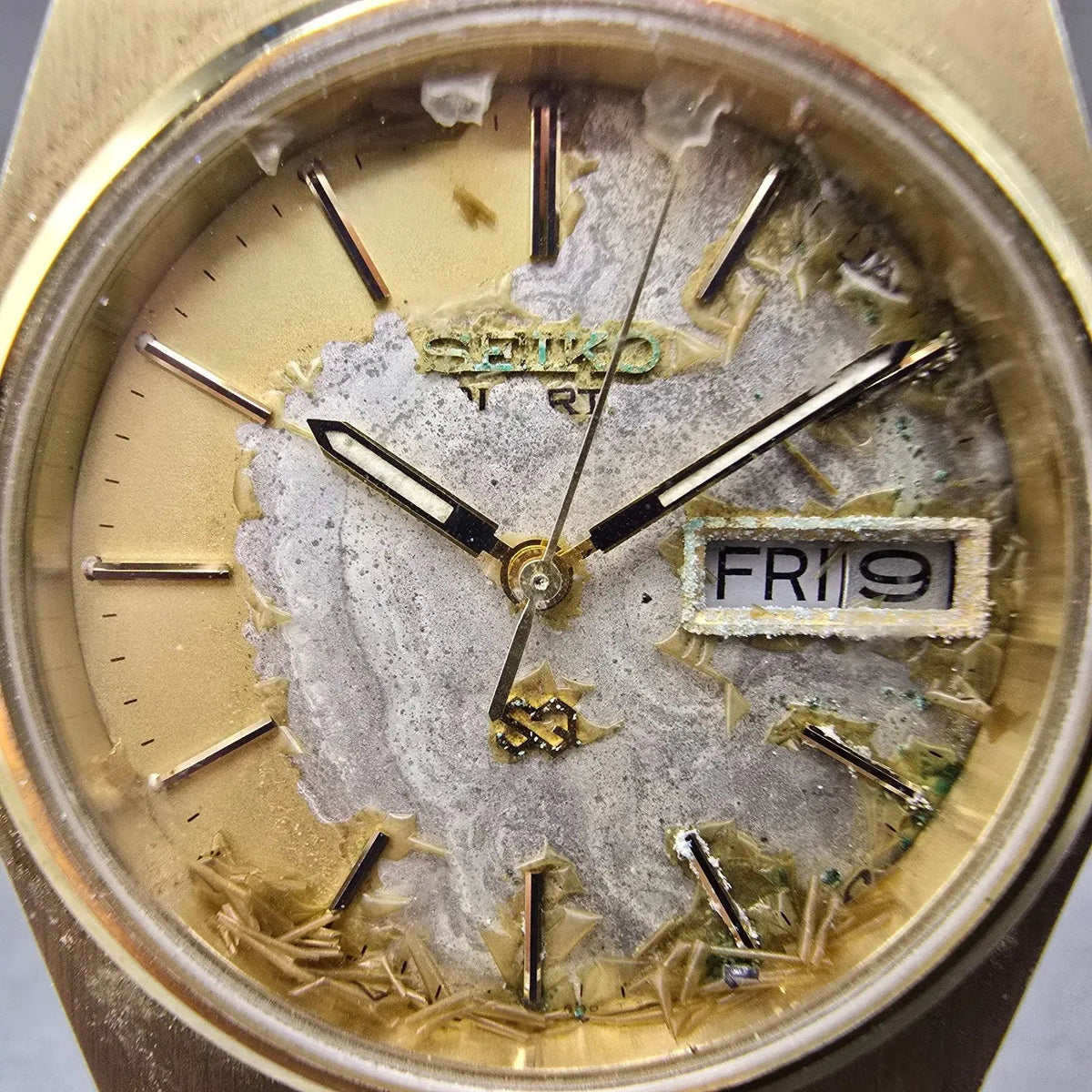 Seiko SQ Watch Men 38mm Gold Dial Gold Tone Daydate 8123-6009 New Battery VTG1