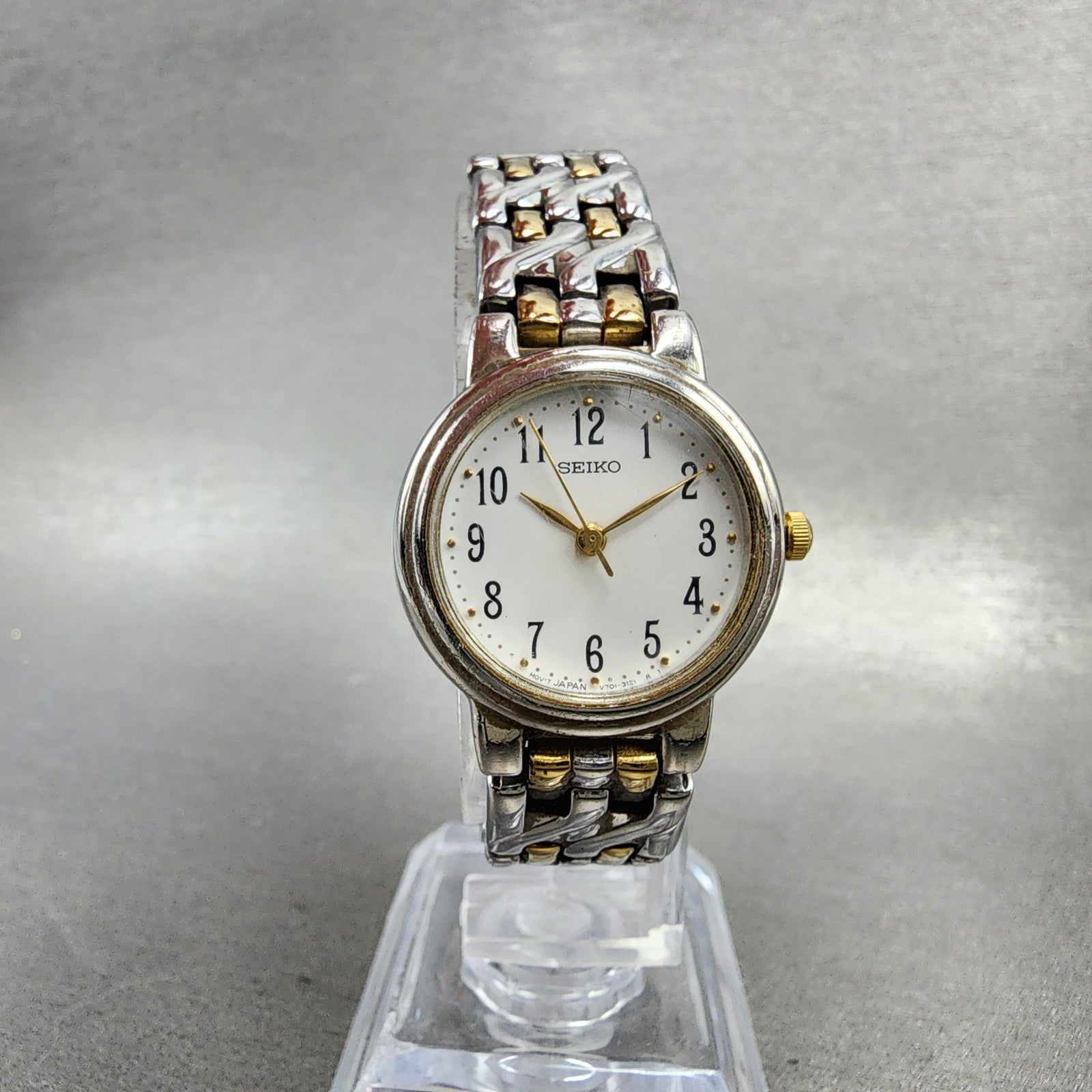 Seiko Watch Women 24mm White Dial Two Tone Round V7012089 New Battery5