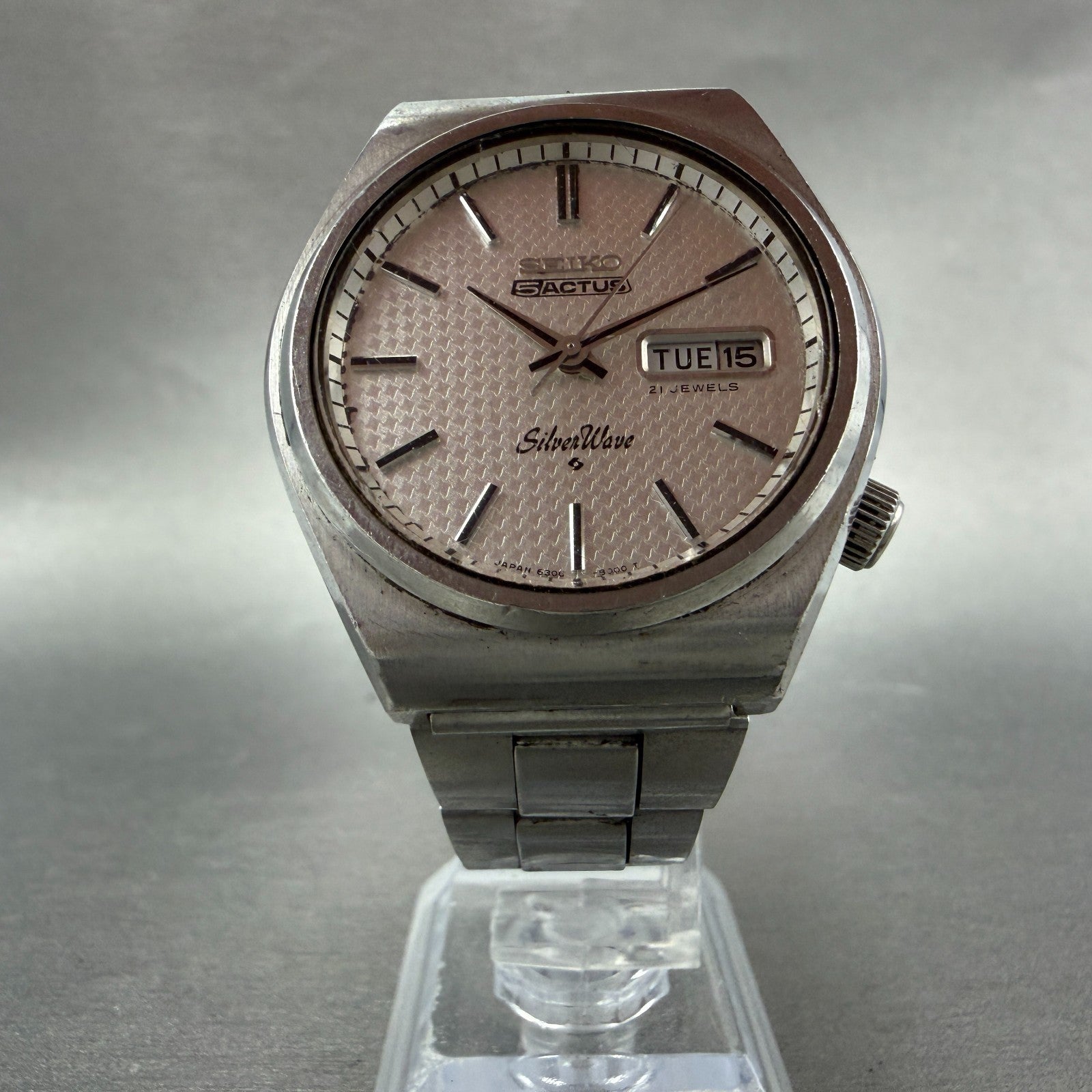 Seiko 5 Actus SilverWave Watch Men 38mm Silver Tone Steel Daydate 6306-8010 Runs5