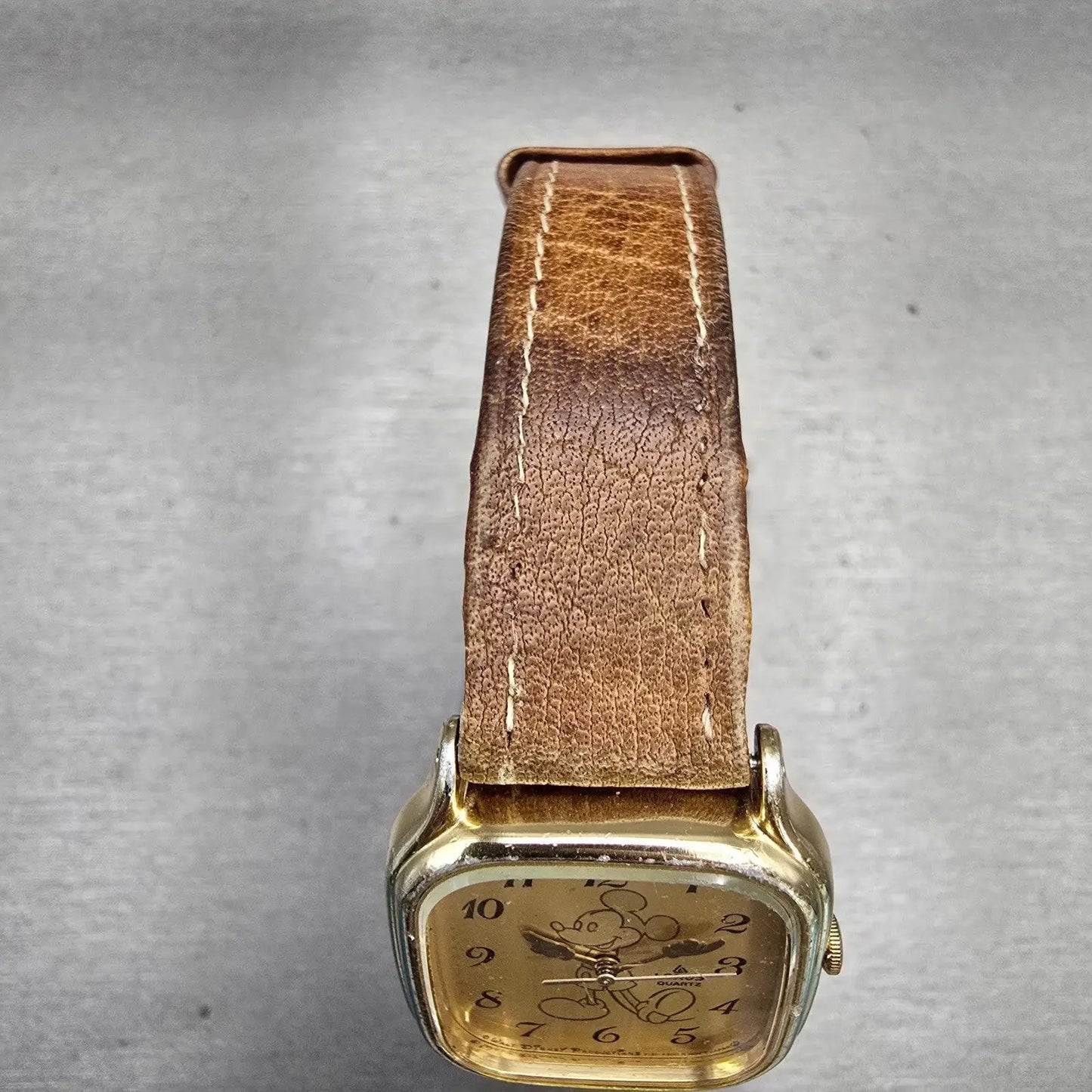 Lorus Mickey Mouse Watch Men 27mm Gold Dial Gold Tone Y131-5660 New Battery VTG4