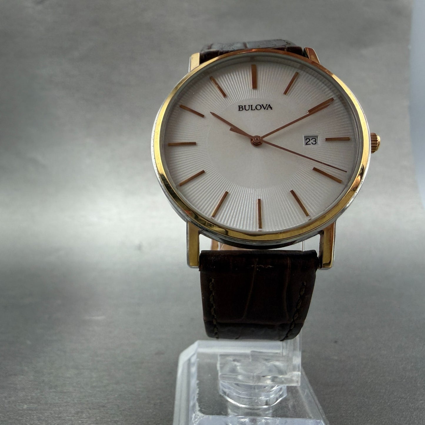 Bulova Watch Men 37mm White Dial Two Tone Date Round 98H51 New Battery5