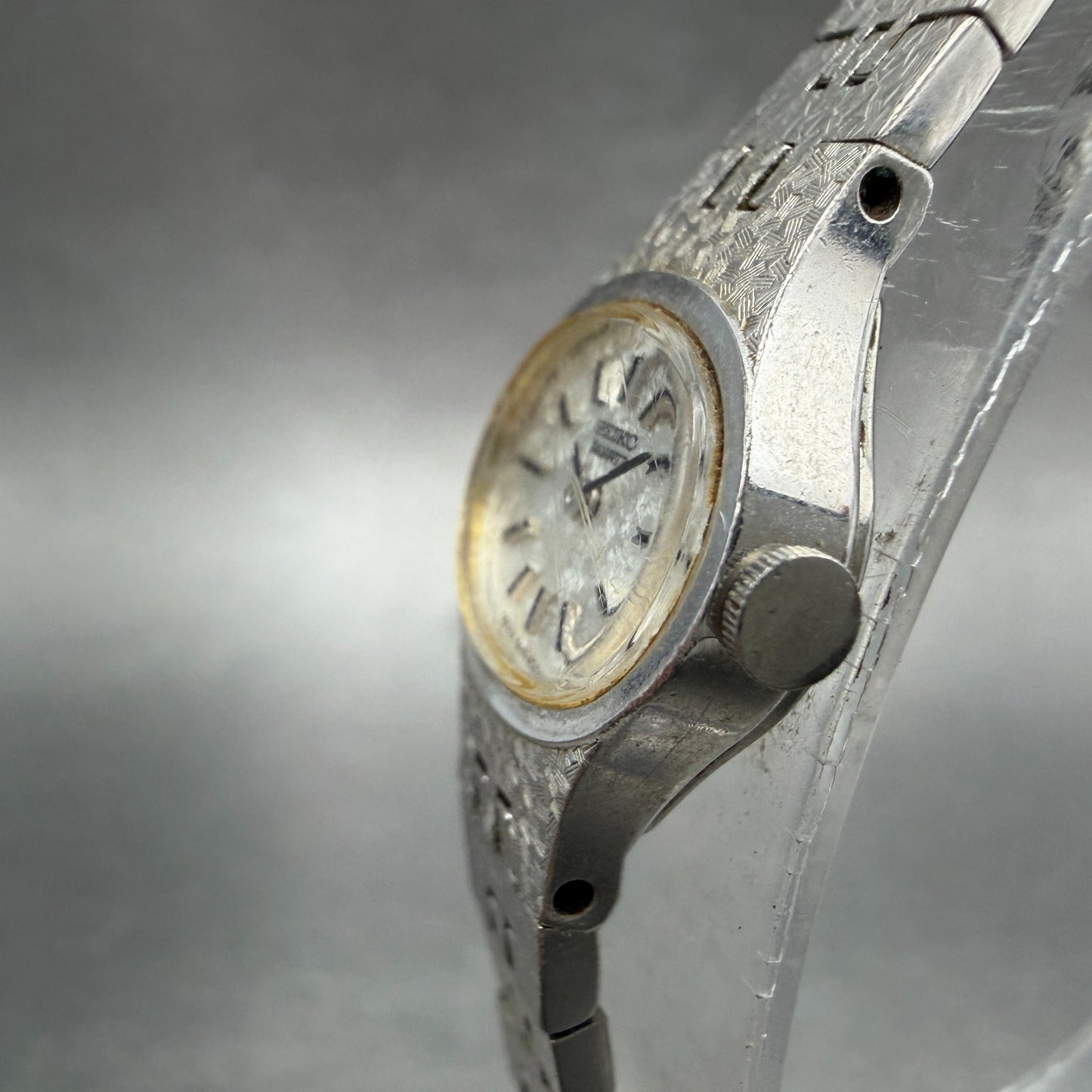Seiko Watch Women 17mm Silver Dial Silver Tone Oval 1400-7389 New Battery VTG G92