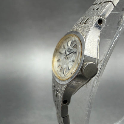 Seiko Watch Women 17mm Silver Dial Silver Tone Oval 1400-7389 New Battery VTG G92