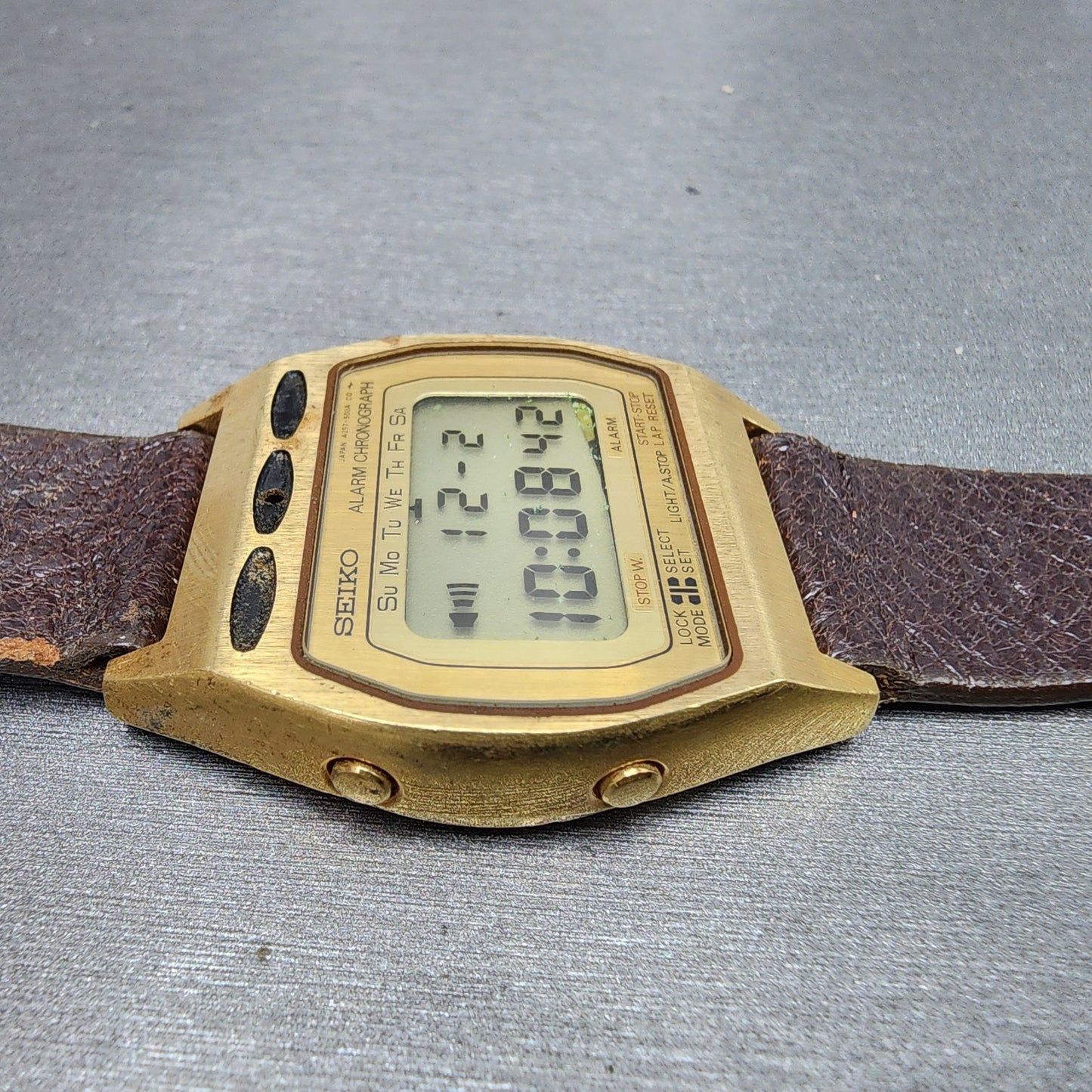 Seiko Digital Watch Men Gold Tone SAMPLE A2575009 NO MOVEMENT PARTS6