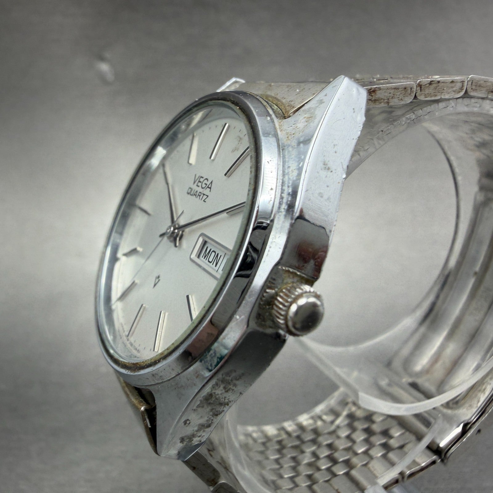 Citizen Vega Watch Men 34mm Silver Dial Silver Tone Daydate 1408-392001 PARTS3