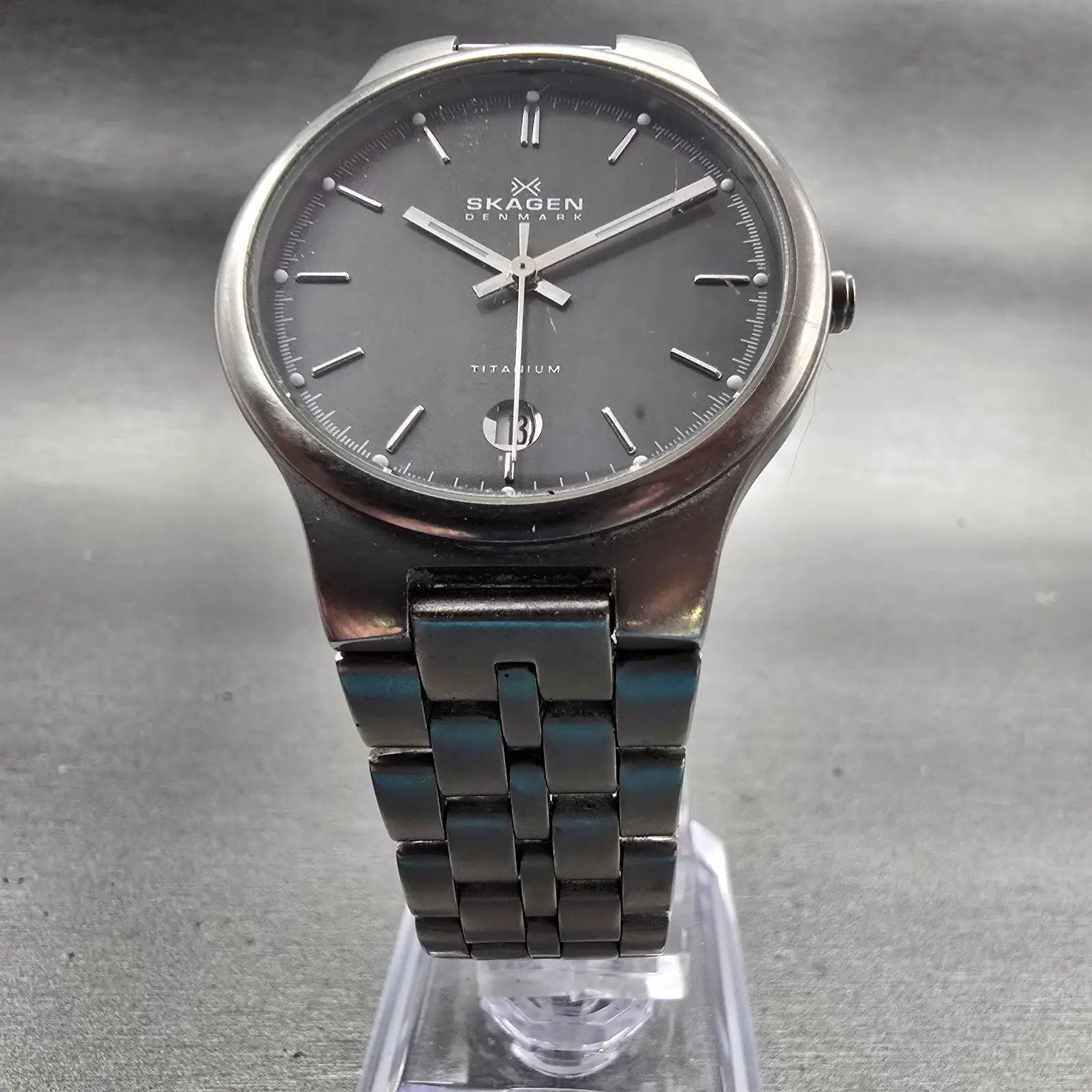 Skagen Denmark Watch Men 34mm Gray Dial Titanium Date Round 105LTX New Battery5