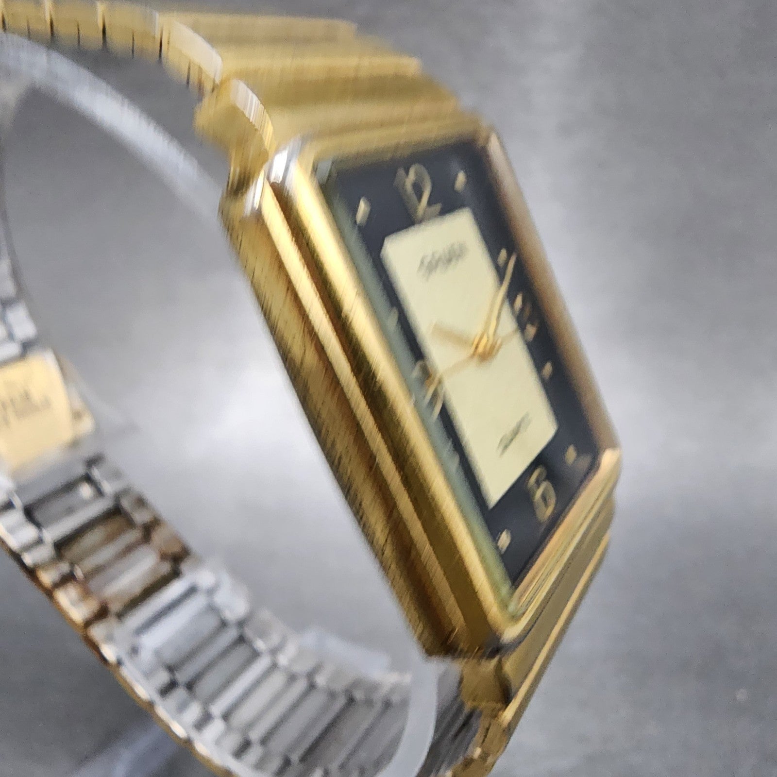 Gruen Tank Watch Women 27mm Gold Dial Gold Tone Rectangle New Battery3