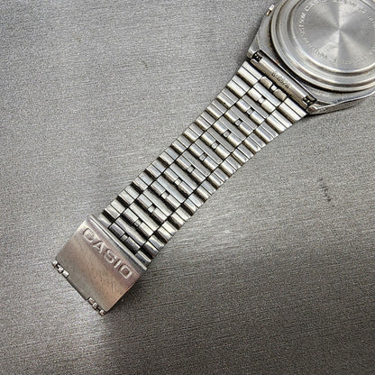 Casio W62 Watch Men 34mm Digital Silver Tone Octagon READ!! New Battery Vintage10