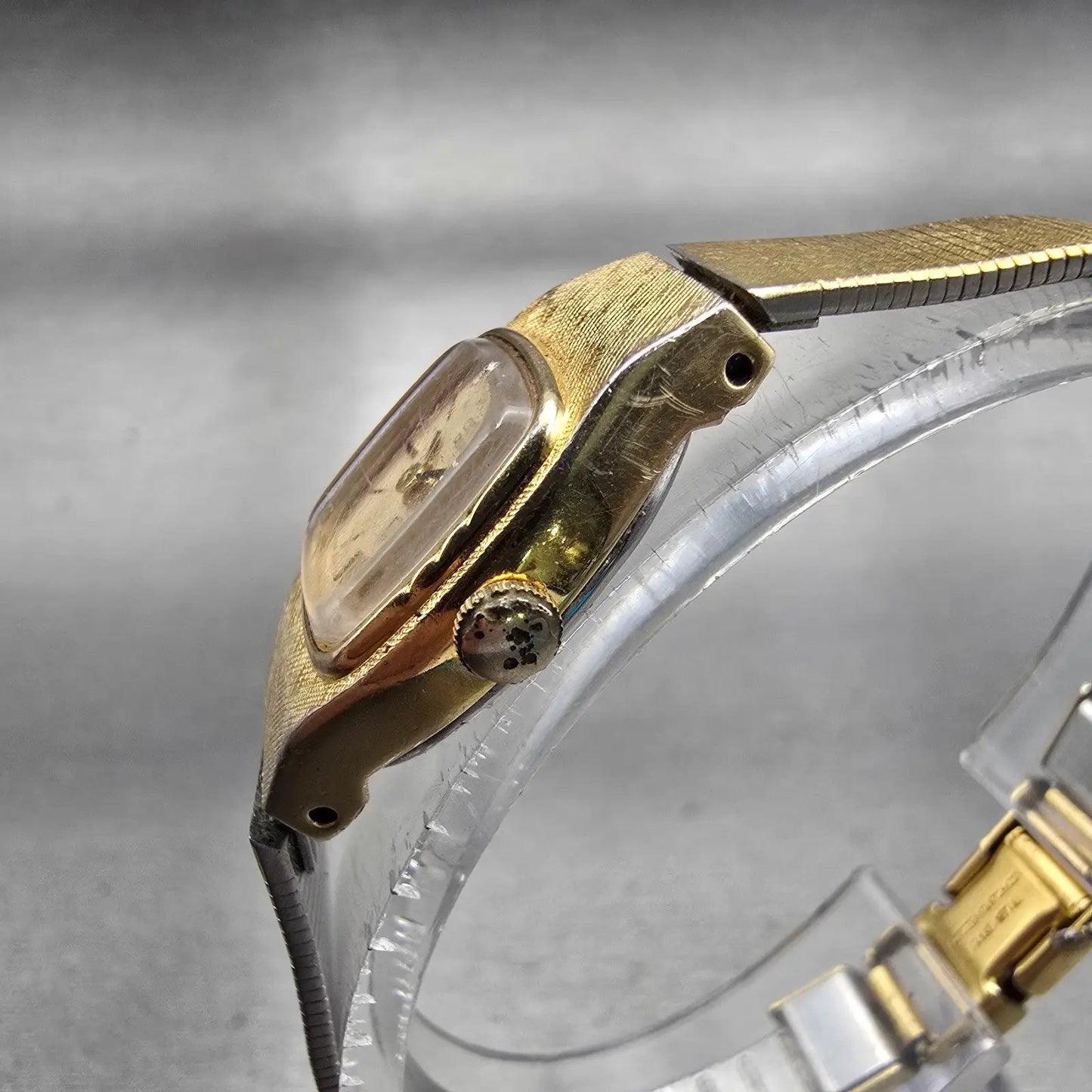 Citizen CQ Watch Women 16mm Champagne Dial Gold Tone Oval 3220-891422 New Batt2