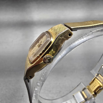 Citizen CQ Watch Women 16mm Champagne Dial Gold Tone Oval 3220-891422 New Batt2