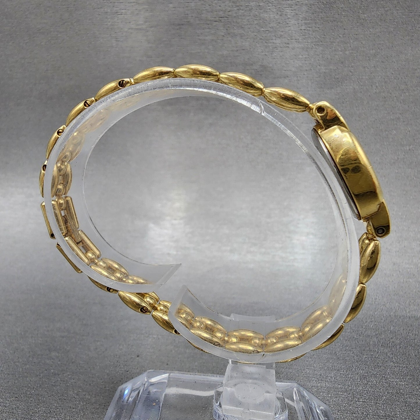 Bulova Watch Women 17mm Champagne Dial Gold Tone Oval 92H51 New Battery8