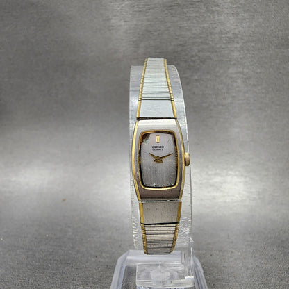 Seiko Tank Watch Women 13mm Silver Dial two Tone Rectangle 2e205139 New Battery5