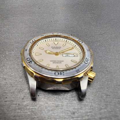 Casio Dive Watch Men 36mm White Dial Two Tone Daydate Round MD715 PARTS3