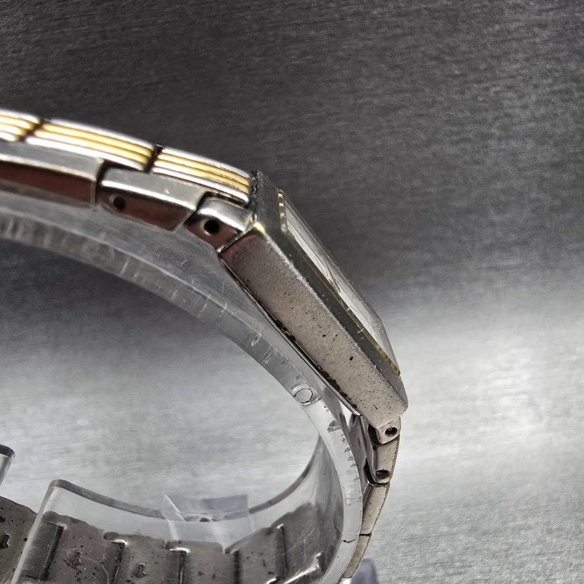 Seiko Watch Women 13mm White Dial Two Tone Rectangle V220-6769 New Battery3