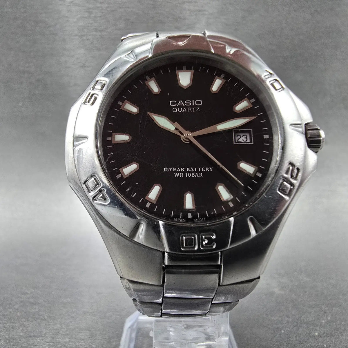 Casio Dive Watch Men 42mm Black Dial Silver Tone Date Round MTD-1044 New Batt JP5