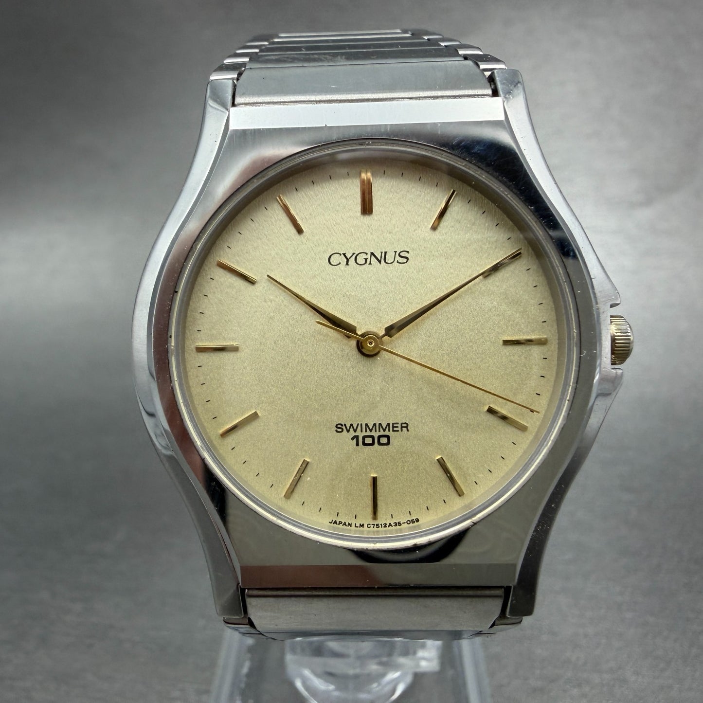 Orient  Cygnus Swimmer Watch Unisex 33mm Champagne Dial Silver Tone New Battery0