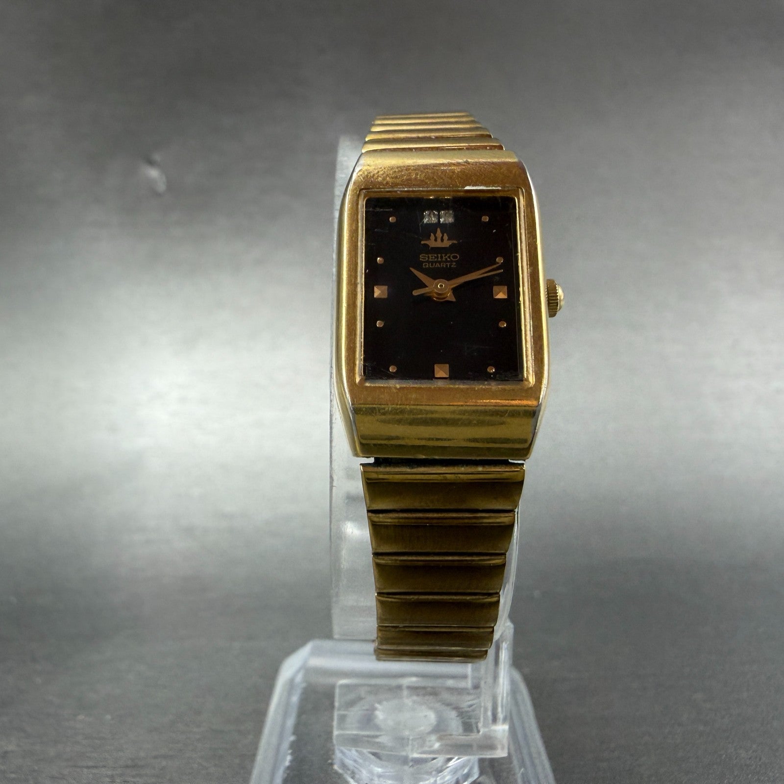 Seiko Tank Watch Women 16mm Black Dial Gold Tone Rectangle 1N01-5A10 New Battery5