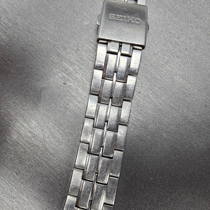Seiko Solar Watch Men 38mm Black Dial Silver Tone Date READ!!!!!! V157-0AG0 Runs9