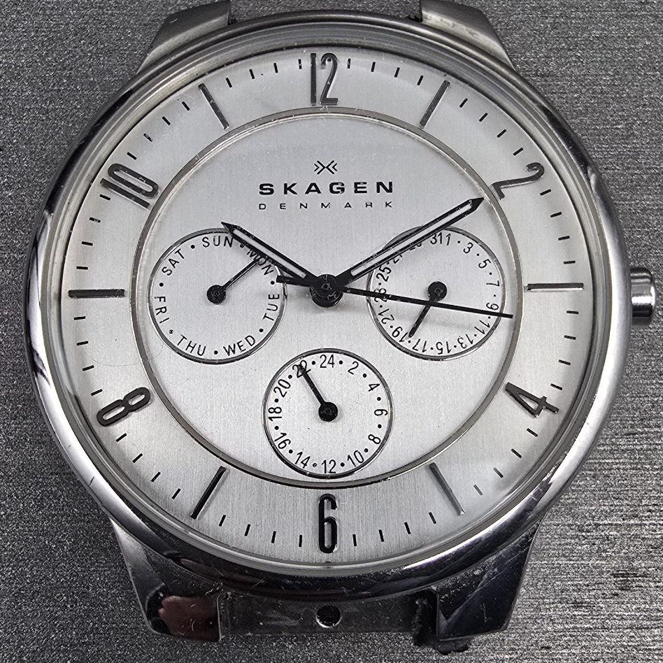 Skagen Watch Men 38mm Silver Dial Silver Tone Daydate 331XLSLC4 New Battery READ1