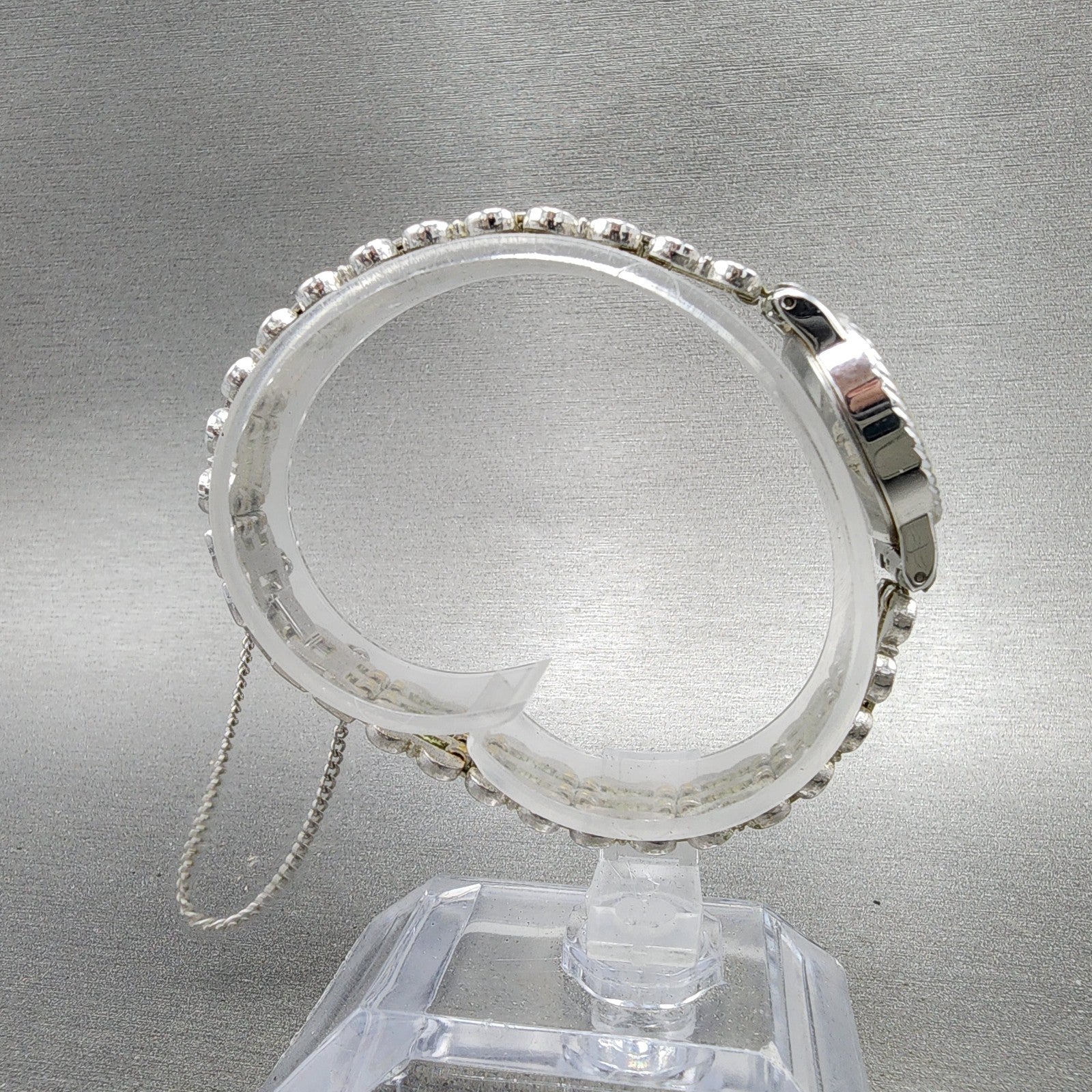 Seiko Watch Women 19mm Silver Dial Silver Tone Oval 14215510 New Battery VTG8