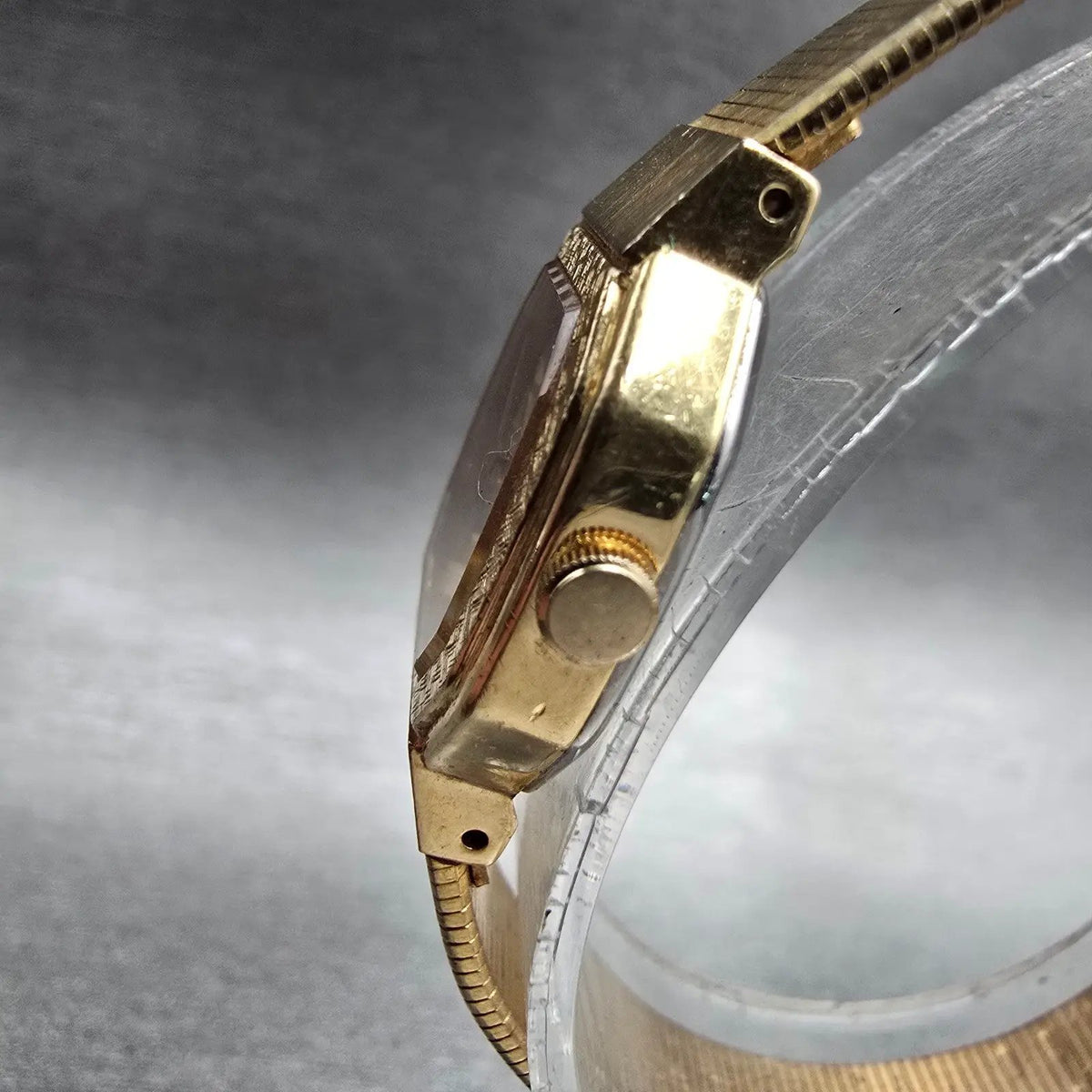 Seiko Watch Women 17mm Gold Dial Gold Tone Octagon 2Y01-5059 New Battery Vintage2