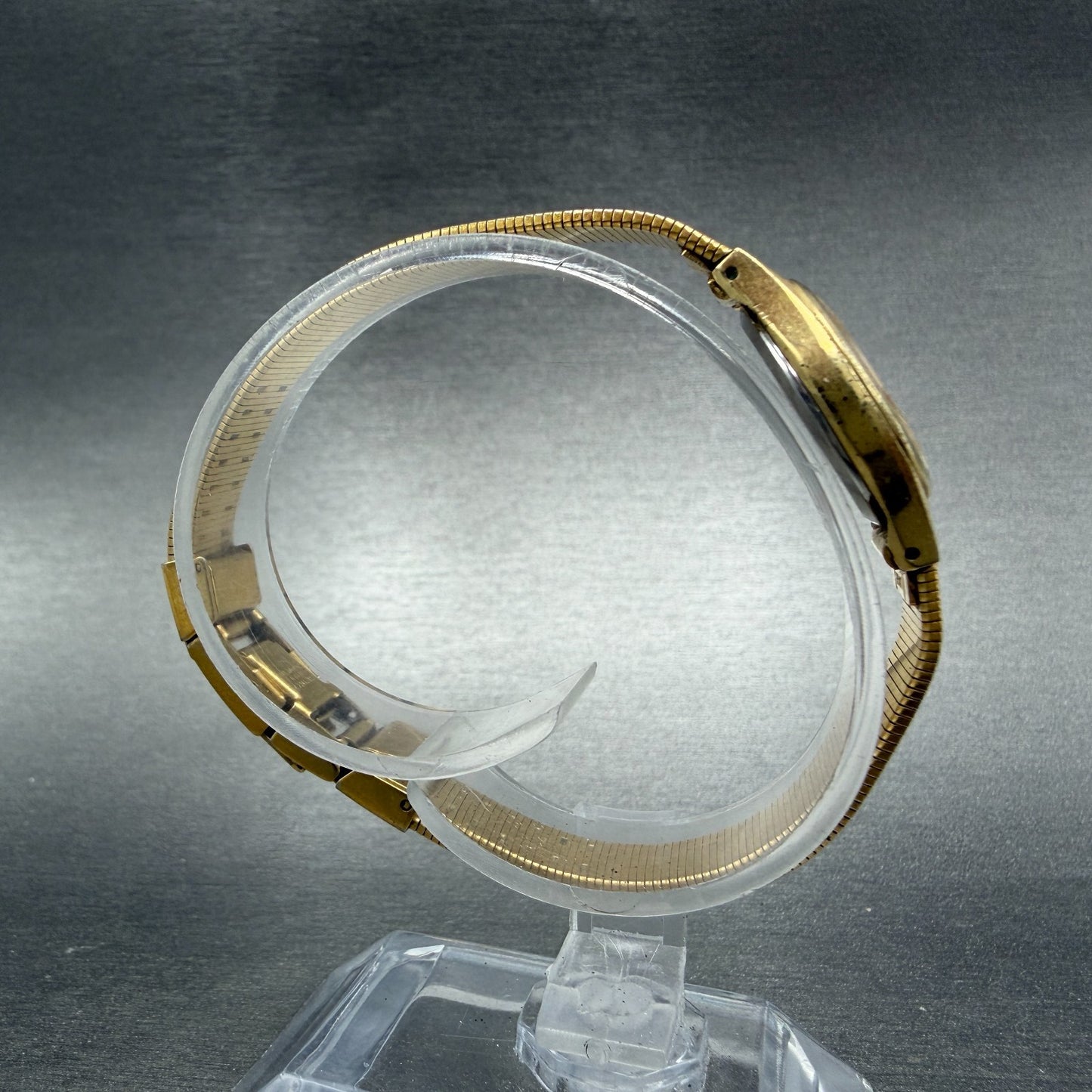 Seiko Watch Women 20mm Champagne Dial Gold Tone Round 2c21-0010 New Battery JUG88