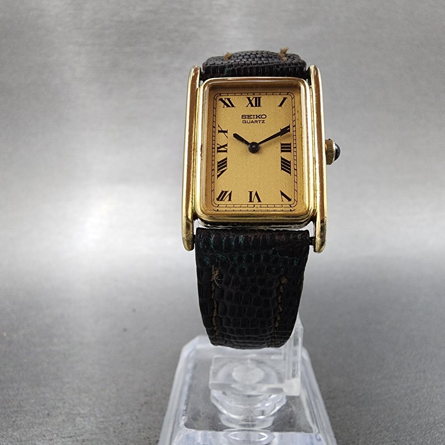 Seiko Tank Watch Women 20mm Champagne Dial Gold Tone 14005790 New Battery5