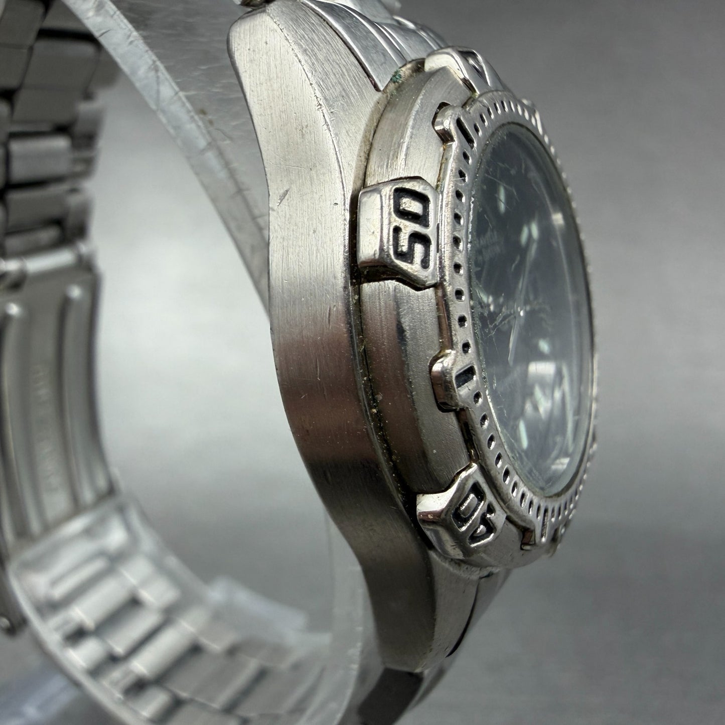 Bulova Caravelle Dive Watch Women 28mm Black Dial Silver Tone Date New battery2