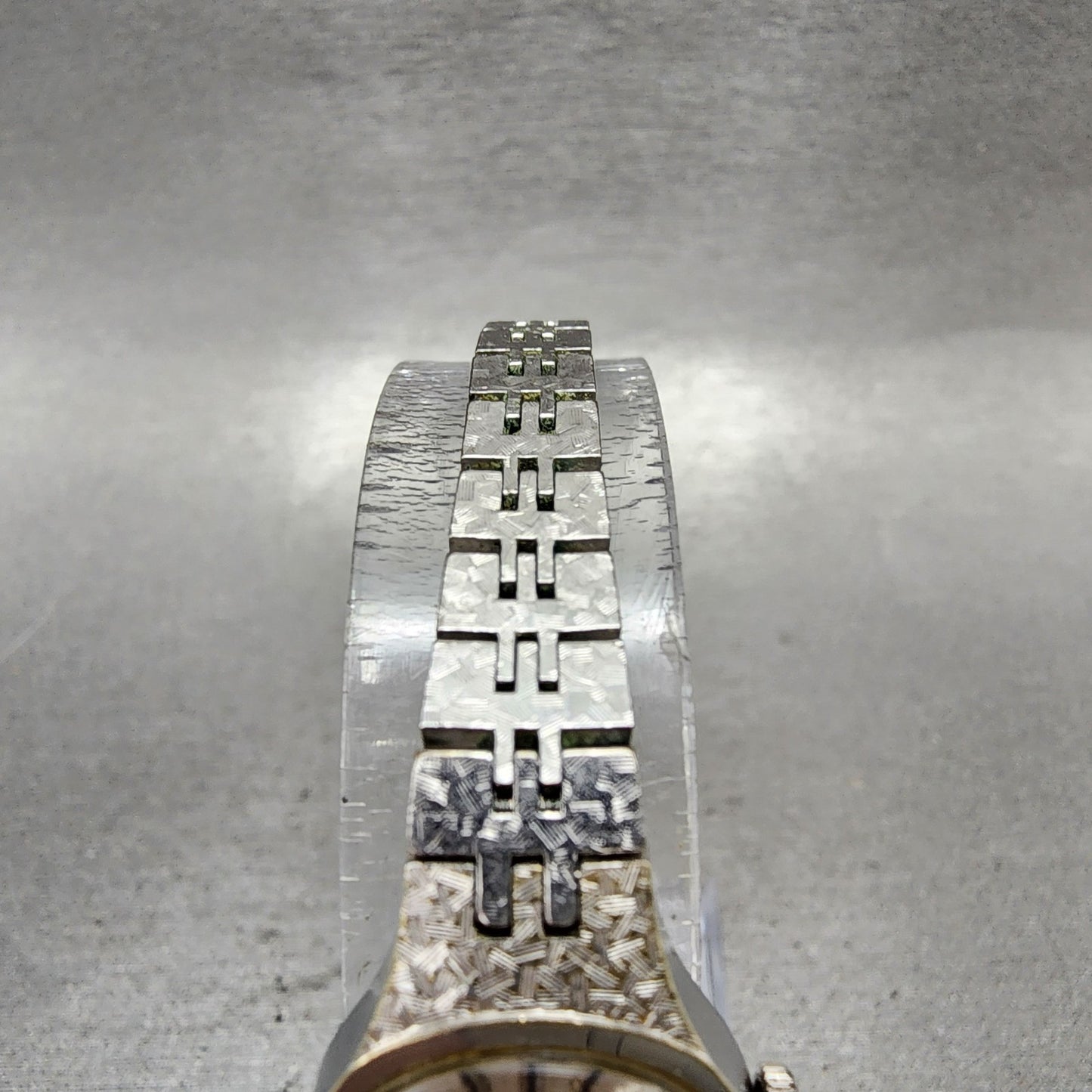 Seiko Watch Women 17mm Silver Dial Silver Tone Manual Round 117619 Runs VTG AB14