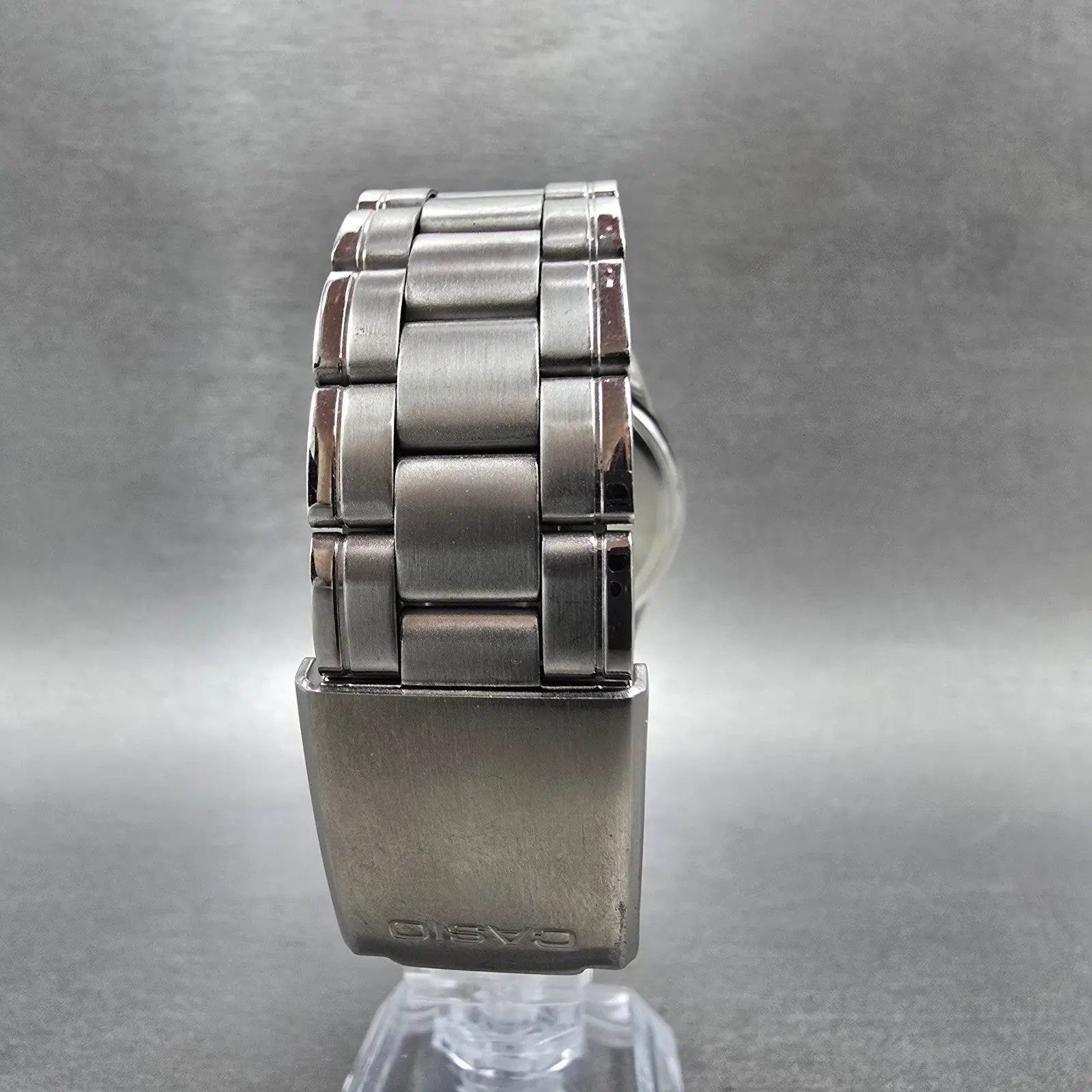 Casio Watch Men 37mm Silver Tone Date Round MTP-1215 New Battery Bracelet7