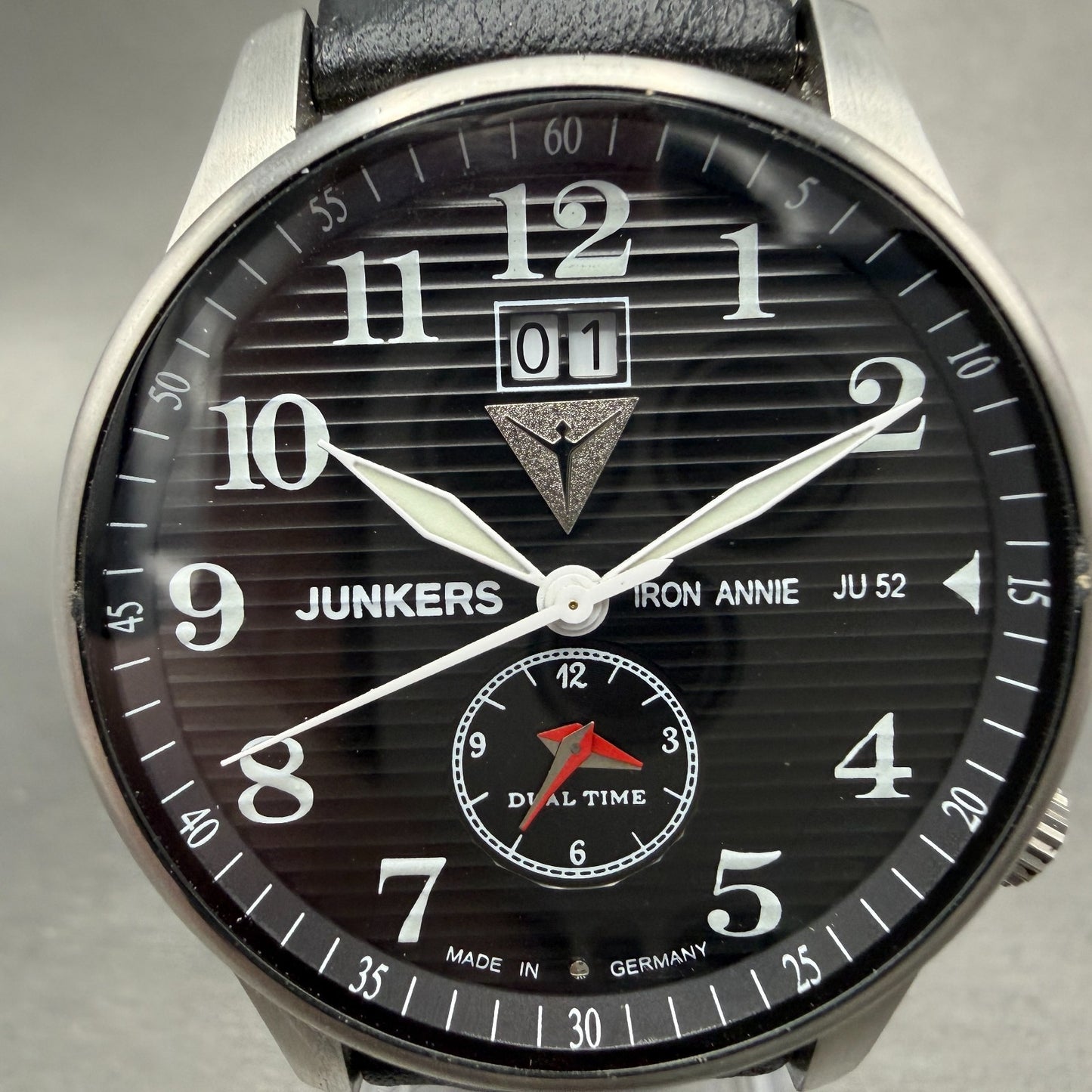 Junkers JU 52 Watch Men 40mm Black Dial Steel Date Dual Time D-AQUI New Battery1