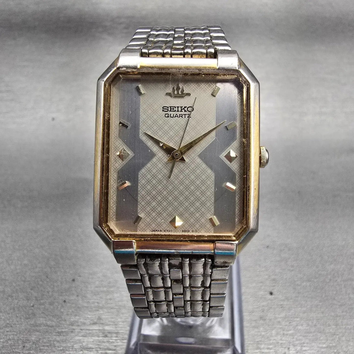 Seiko Watch Men 27mm Silver Dial Two Tone Rectangle V701-5J40 New Battery VTG0