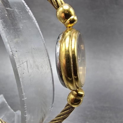 Gucci Watch Women 20mm Black Dial Gold Plated Round 2047L New Battery Vintage3