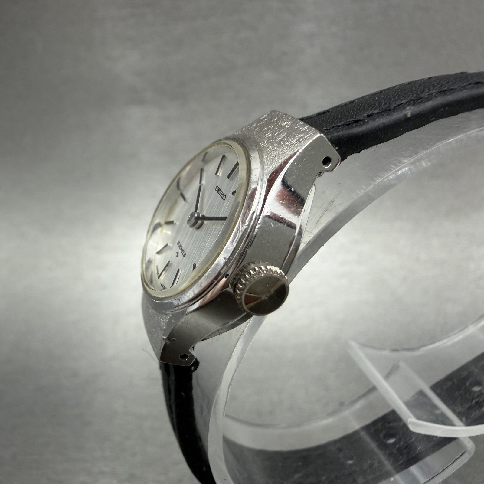 Seiko Watch Women 19mm Silver Dial Silver Tone Manual Round 111190 Runs2